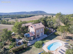 Adorable appartement dans guesthouse avec piscine